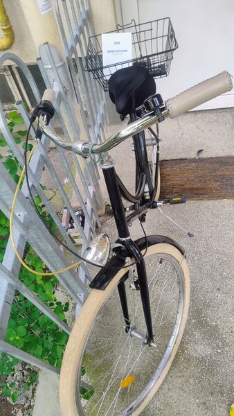 Bicicleta de oras DHS 2836, culoare neagra,